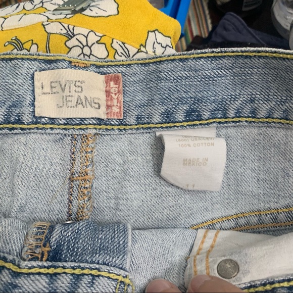 Levi distressed jean skirt size 11 - Picture 7 of 10